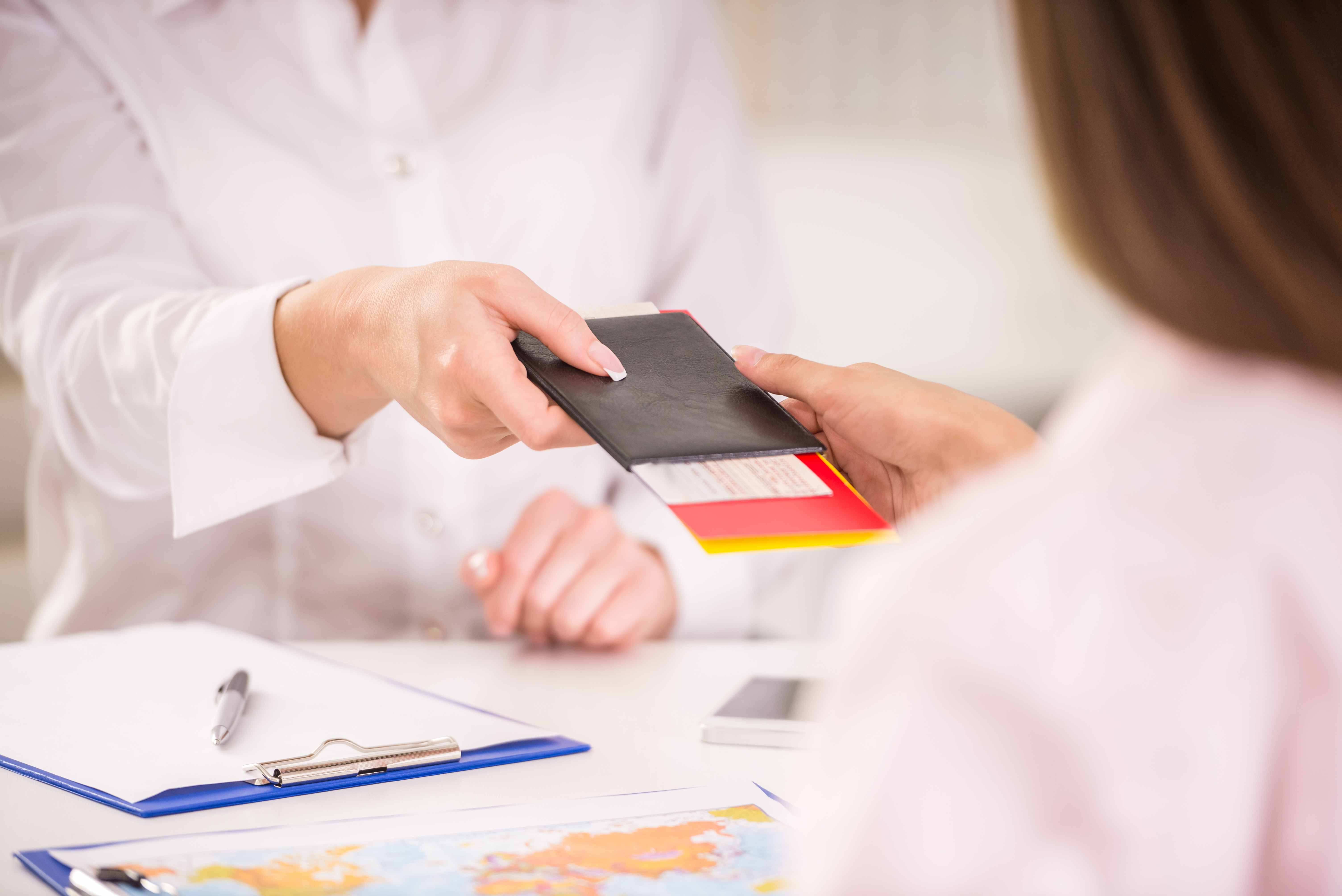 Как получить загранпаспорт через МФЦ или отделение МВД